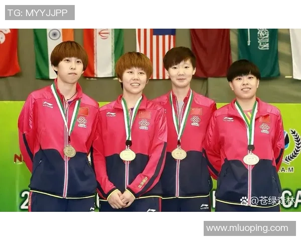 17号足球明星女生的成长故事与她在赛场上的辉煌成就 17号足球明星女生的成长故事与她在赛场上的辉煌成就