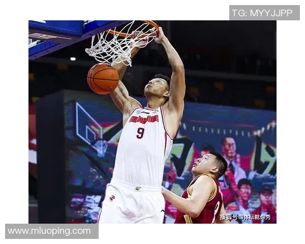 上海篮球队强势领跑大师赛积分榜积累90分展现冠军实力 上海篮球队强势领跑大师赛积分榜积累90分展现冠军实力